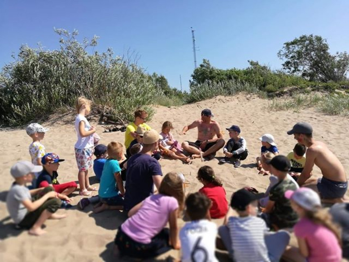 Vaikus kviečia vasarą praleisti dienos stovykloje prie jūros