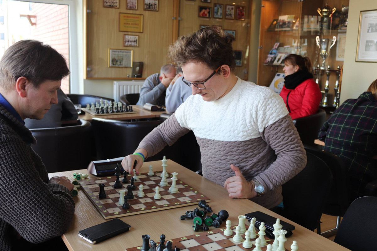 Kovo 11-ąją Klaipėdoje kviečia sutikti prie šaškių ir šachmatų lentų