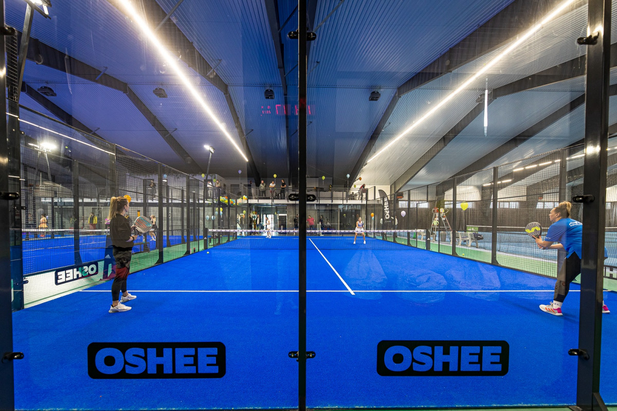 Šalia Palangos atidaryta viena didžiausių Vakarų Lietuvoje „Oshee“ teniso ir padelio arena