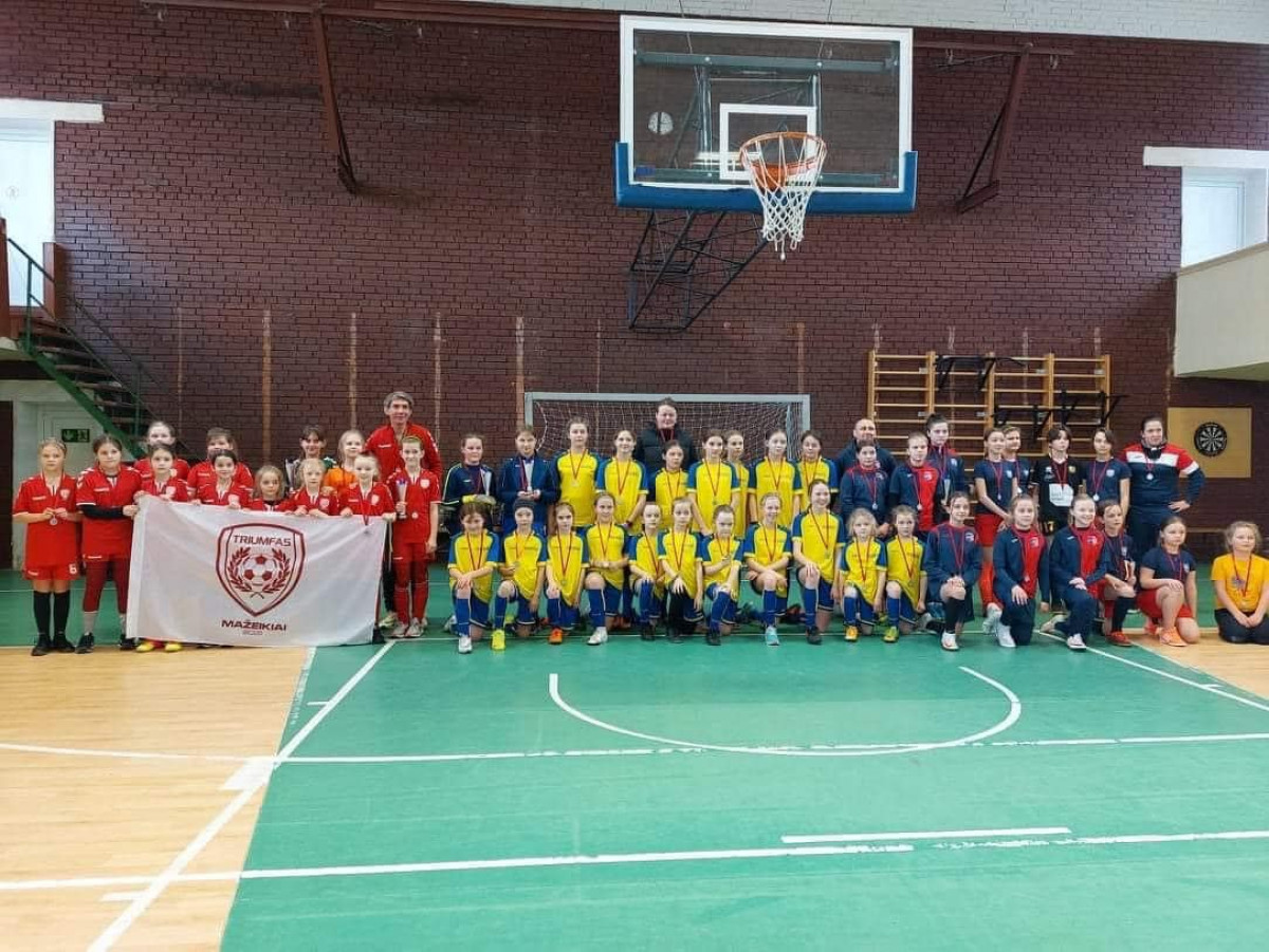 Klaipėdos mergaičių futbolo komandos sužibėjo turnyre