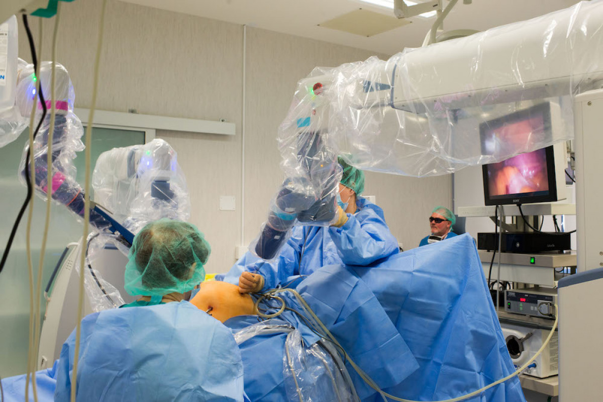 Klaipėdos universitetinėje ligoninėje jau atlikta 500 robotinių operacijų