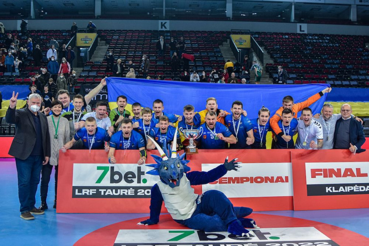 Klaipėdos „Dragūno“ rankininkai apgynė namų sienas ir taurės laimėtojų titulą
