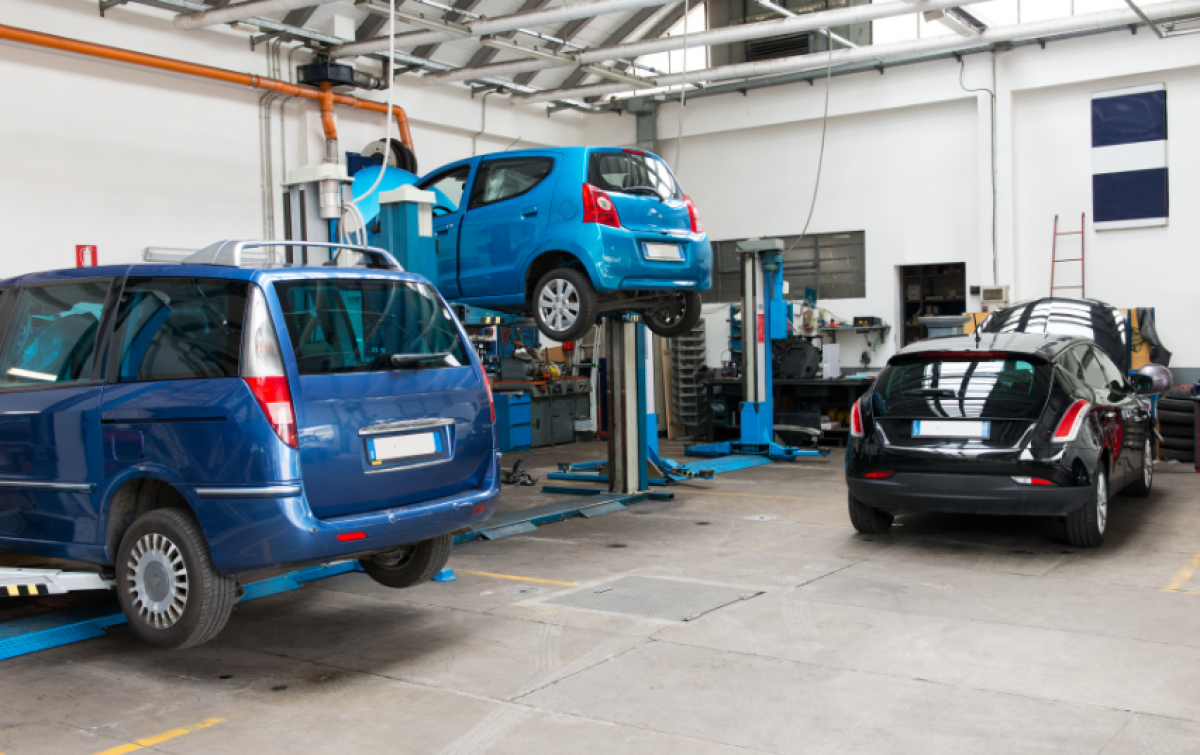 Aplinkos apsaugos pareigūnai vykdys automobilių remonto garažų patikrinimus