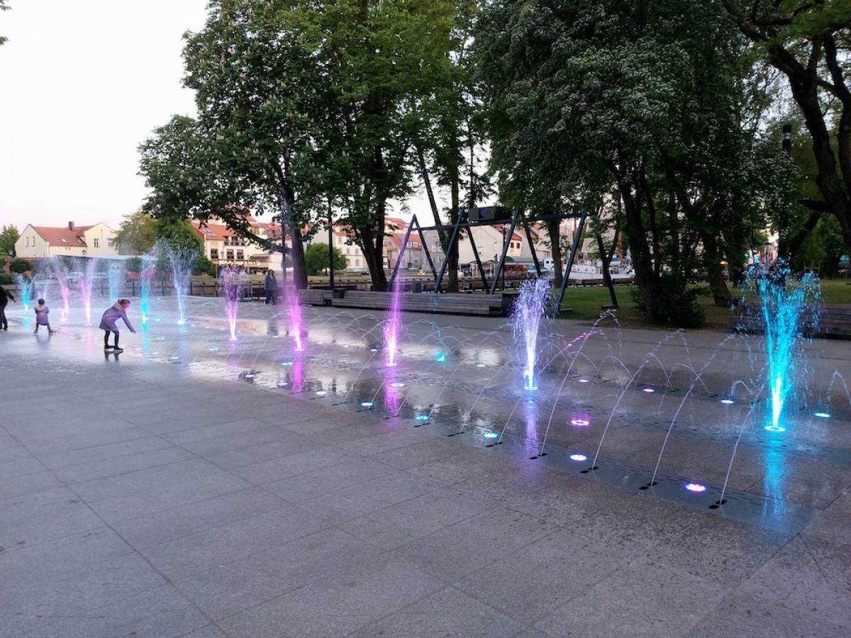 Danės skvero muzikiniame fontane – populiariausi Klaipėdos kamerinio orkestro atliekami kūriniai