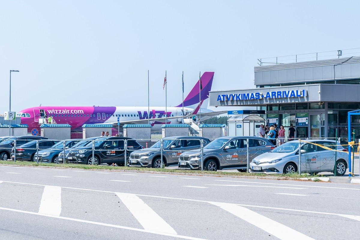 Rugpjūčio mėnesio Lietuvos oro uostų statistika: pavyko atstatyti 92 proc. priešpandeminio keleivių srauto
