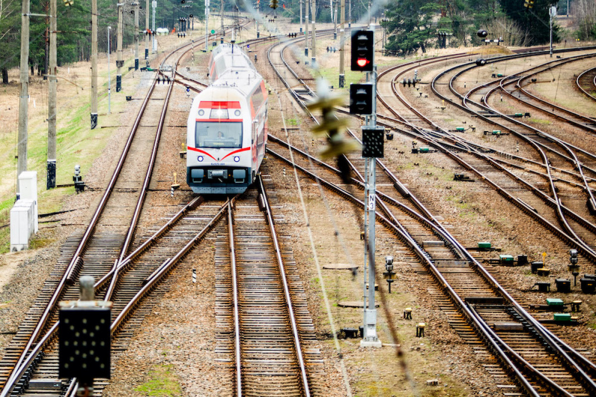 Beveik savaitei visiškai stabdomi traukiniai tarp Vilniaus ir Klaipėdos