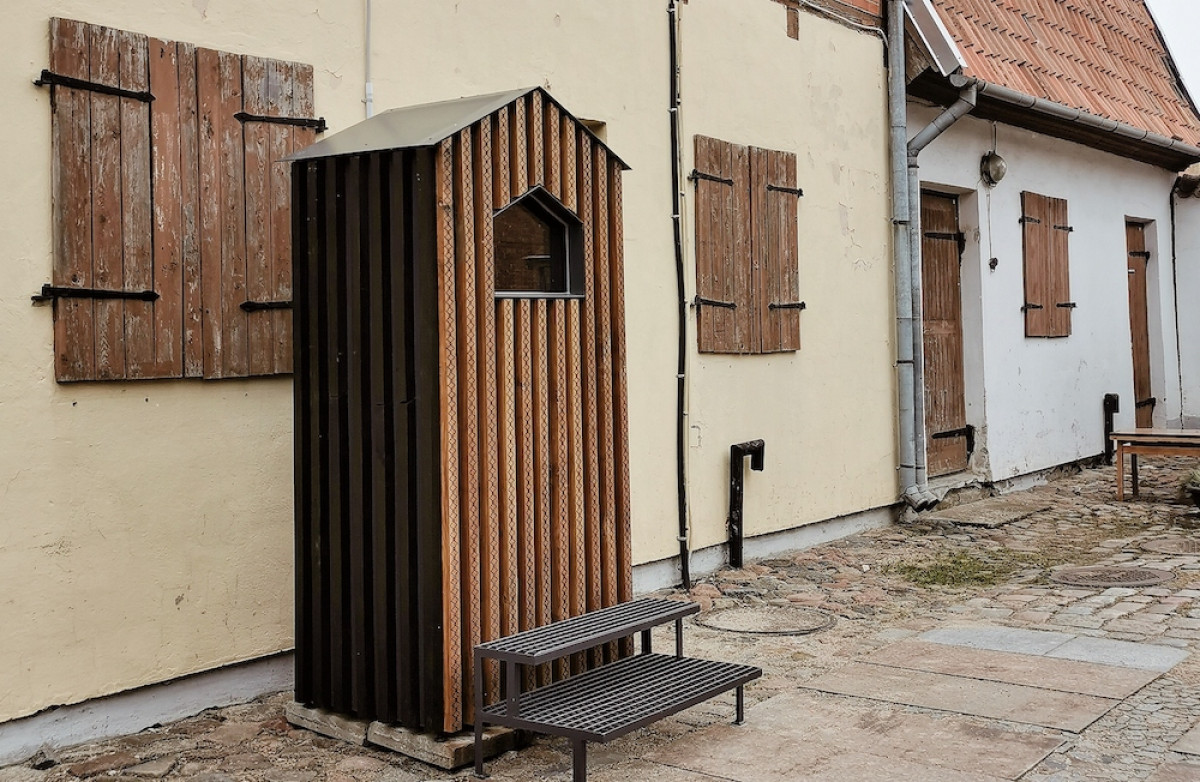 Klaipėdos senamiestyje atsirado ypatingas namelis - nemokamas automatizuotas lėlių teatras