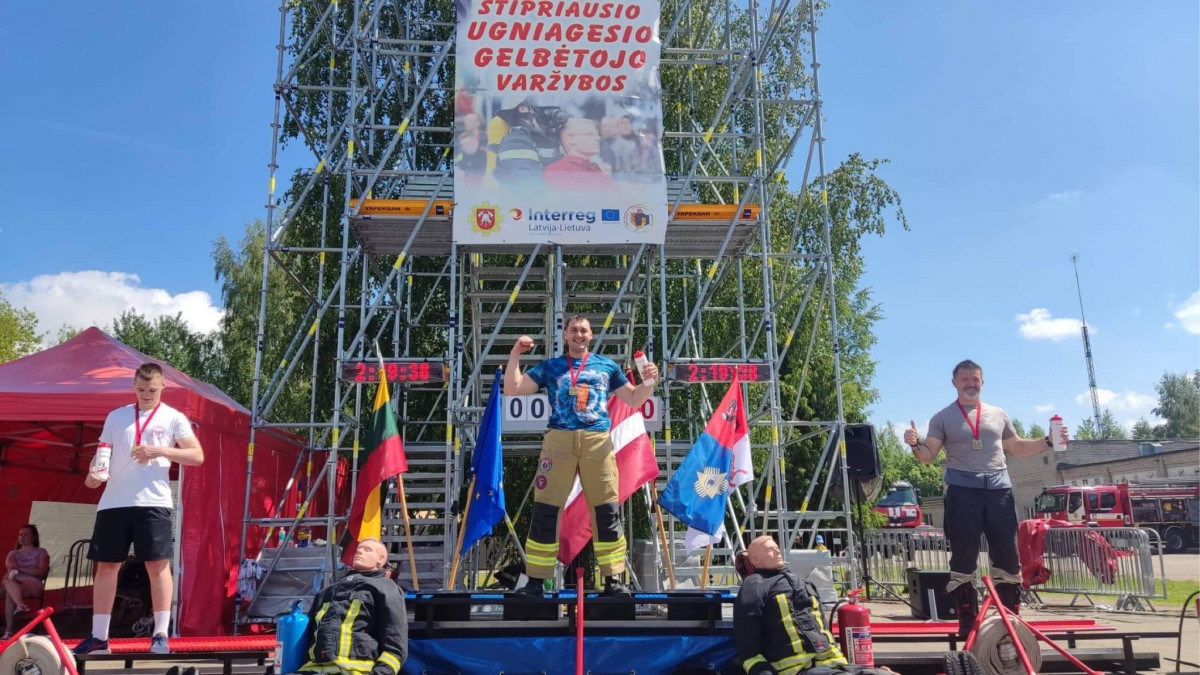Klaipėdos uosto naras Jurgis Rumiancevas sužibėjo  Lietuvos stipriausiojo ugniagesio gelbėtojo varžybose