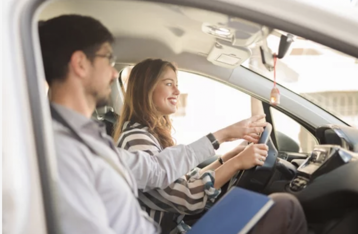 „Regitra“ kviečia į atvirų durų dieną: būsimi vairuotojai galės išbandyti naujus egzaminų automobilius