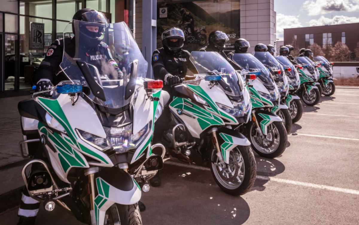 Lietuvos policijos autoparką papildė 11 naujų BMW motociklų