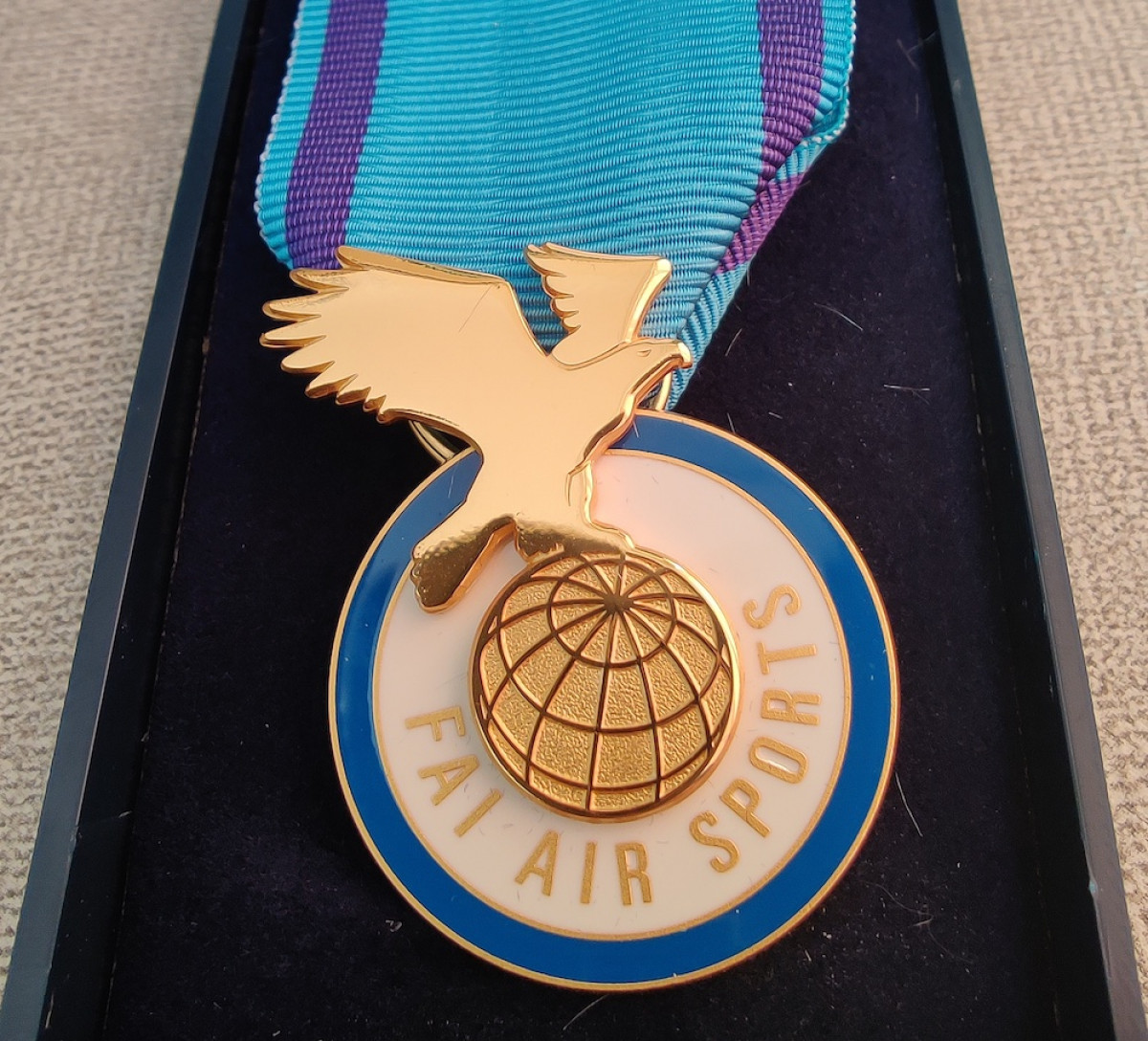 KU dėstytojas įvertintas Pasaulio aviacijos sporto federacijos medaliu