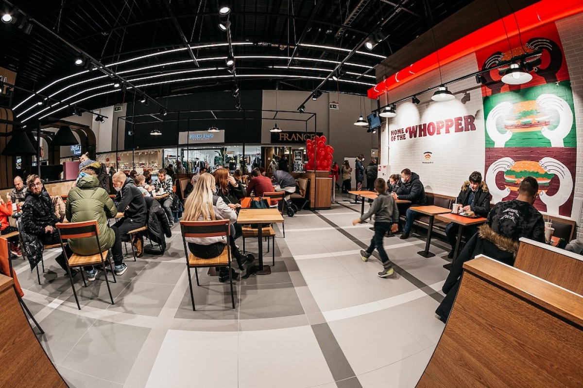 Klaipėdos „Akropolyje“ atidarytas pirmasis uostamiestyje „Burger King“ restoranas