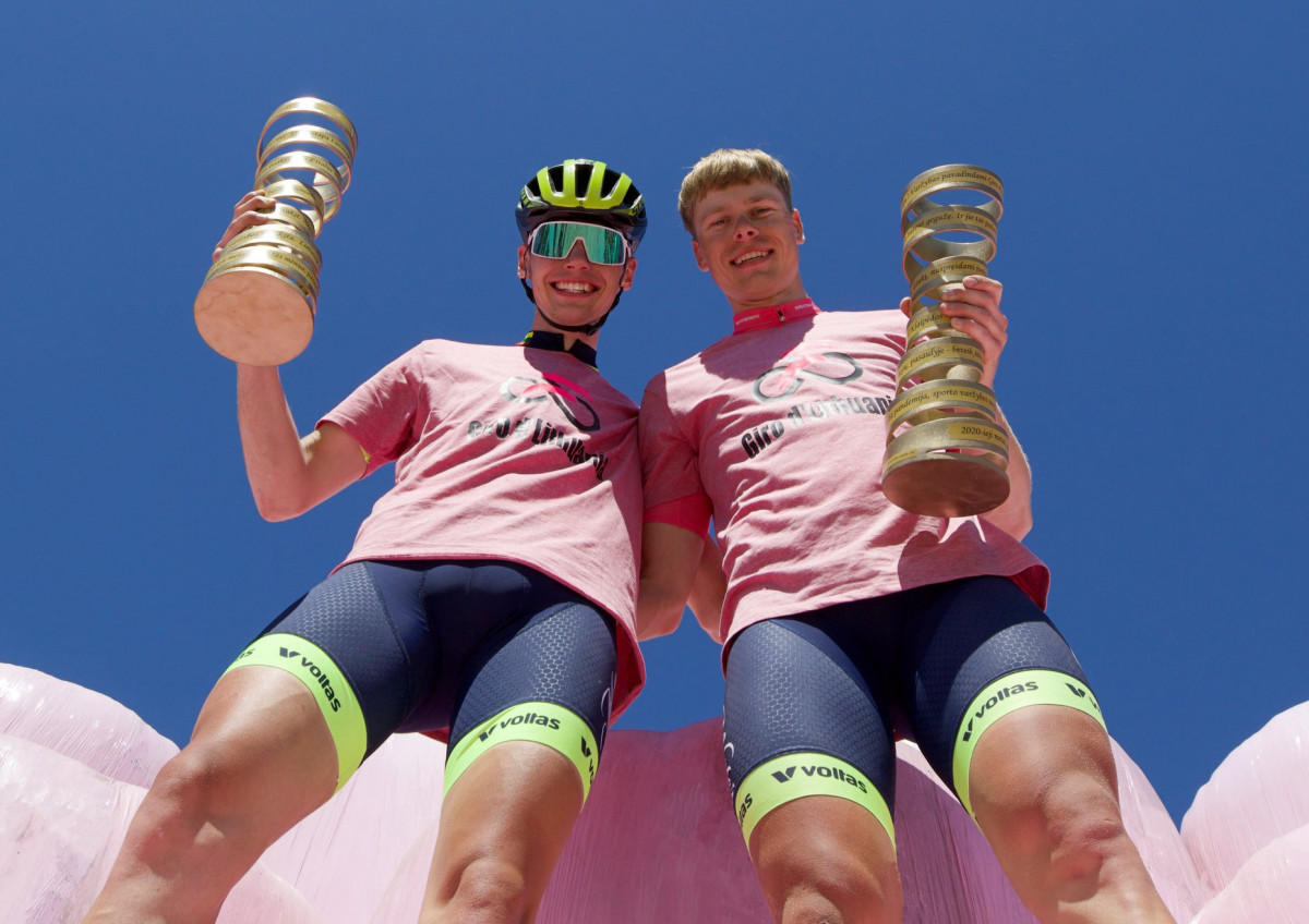 Klaipėdiečiai įveikę „Giro d’Italia“ kilometražą sulaukė dviračių sporto legendos sveikinimo