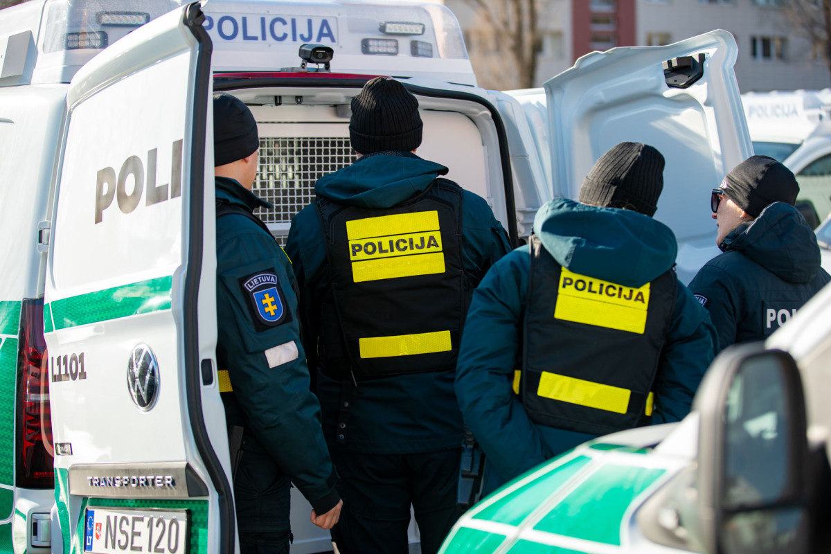 policija
