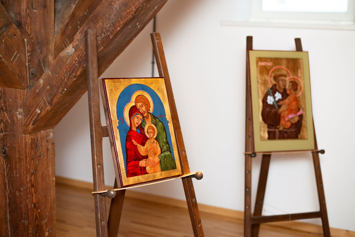 Raimondo Navakausko ikonų paroda „Langas“
