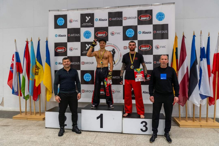 Tarptautiniame kikbokso turnyre klaipėdietis Kirilas Pšonko nugalėjo 71 kg kategorijoje ir buvo nominuotas geriausiu kovotoju