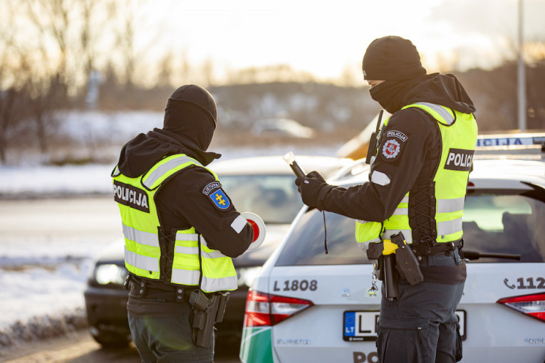 Tarpušvenčiu Klaipėdos kelių policijos pareigūnai išaiškino 10 neblaivių vairuotojų