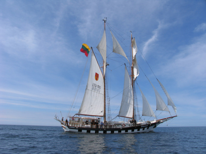 Prestižinėse lenktynėse „The Tall Ships Races 2021“ Lietuvai atstovaus 2 Klaipėdos universiteto laivai