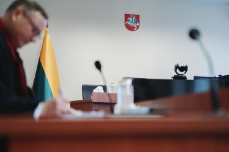 Teismui perduota byla dėl sukčiavimo prieš Klaipėdos gyventojus