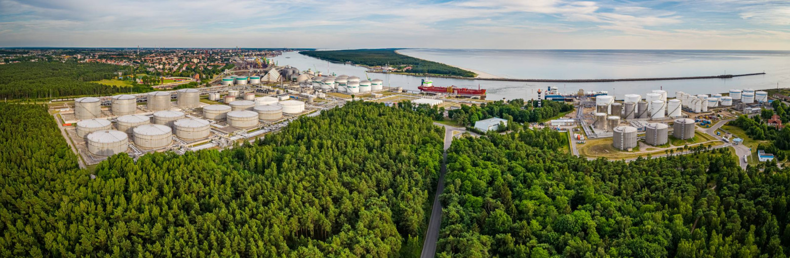 Klaipėdos uostui – naujas krovinių srautas: CO₂ terminalas galėtų sukurti per 1000 darbo vietų