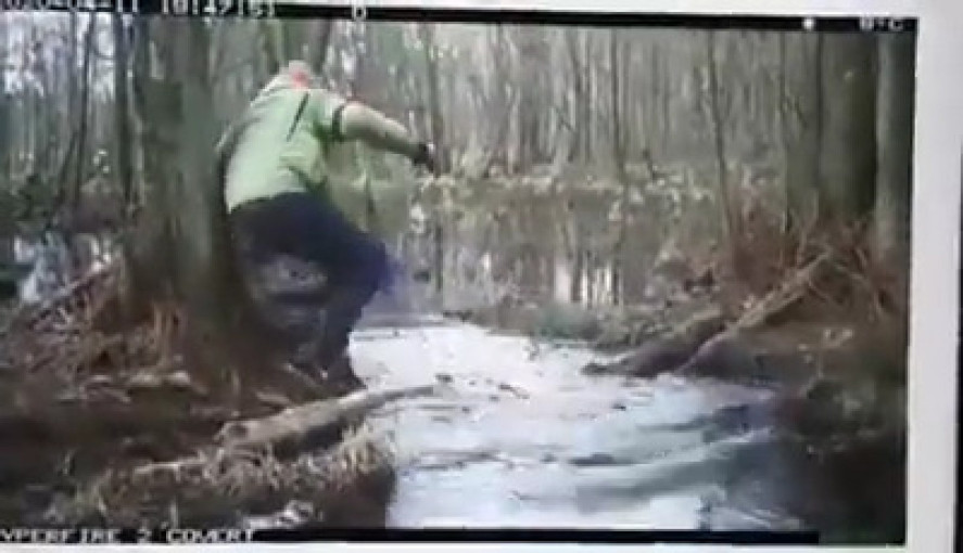 Į Plazės rezervatą be leidimo braunasi gamtą niokojantys pažeidėjai (VIDEO)