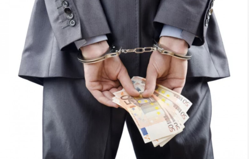 Teisiamųjų suole – beveik 400 tūkst. eurų pasisavinęs uostamiesčio įmonės direktorius