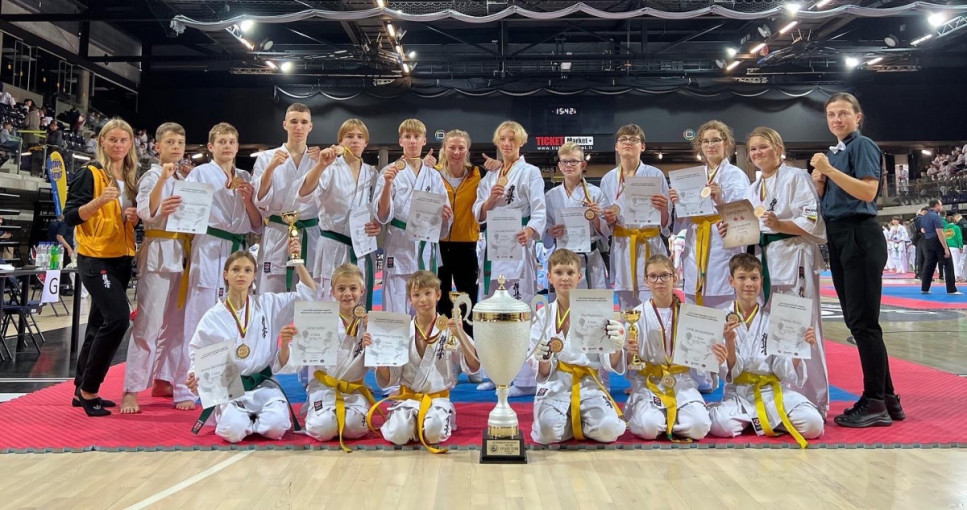 Sporto klubas „Okinava” įspūdingai pasirodė karate kyokushin Lietuvos moksleivių taurėje