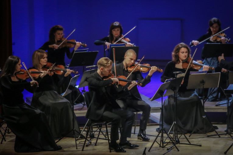 Violončelės virtuozas D. Geringas ir Klaipėdos kamerinis orkestras  kvies prisiminti violončelę