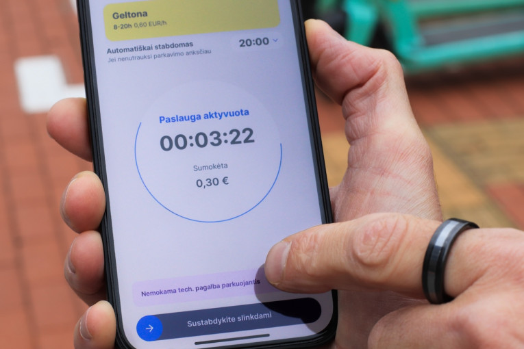 Naujiena vairuotojams statantiems automobilius mokamose zonose – nemokama techninė pagalba