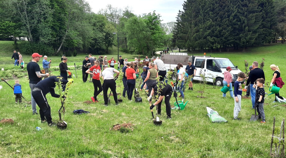 773-ojo Kretingos gimtadienio proga kviečia drauge pasodinti naujų medžių ir krūmų
