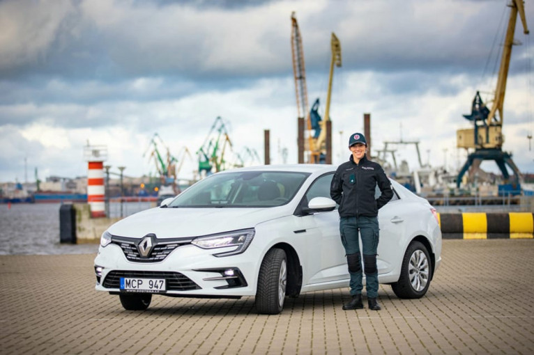 Klaipėdos apskrityje - naujasis nežymėtas policijos "Renault Megane"