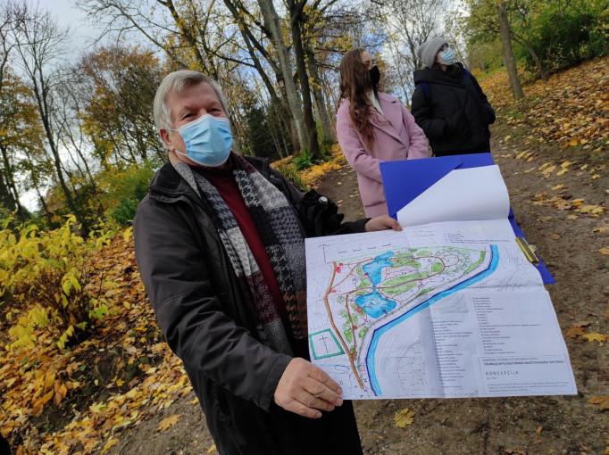 Klaipėdos universiteto Botanikos sode pradėta sodinti sakurų alėja