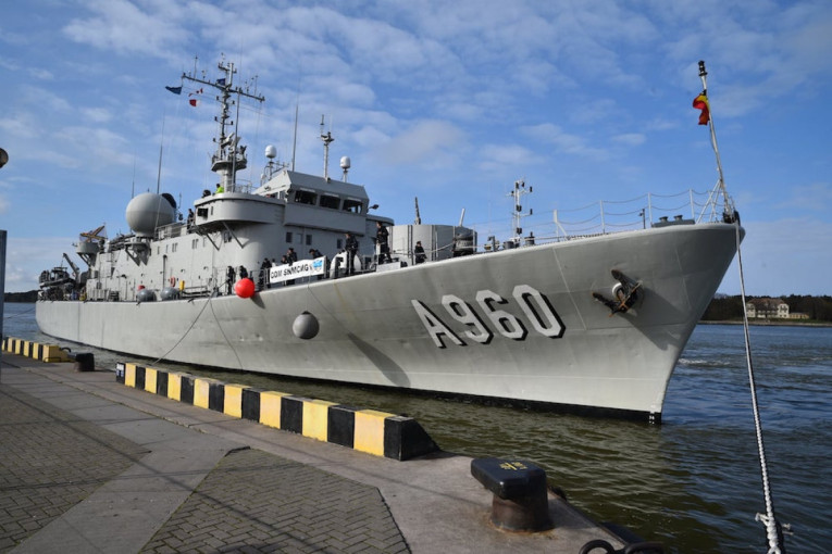 į Klaipėdą atvyko penki NATO priešmininiai laivai