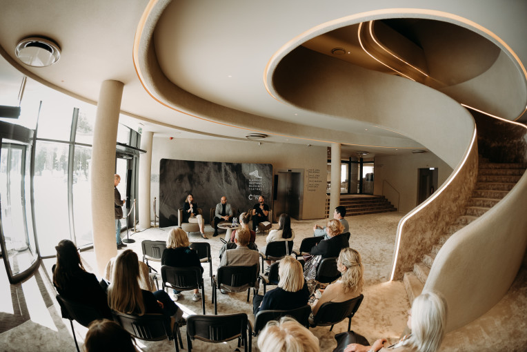 Šokio ruduo Klaipėdos valstybiniame muzikiniame teatre