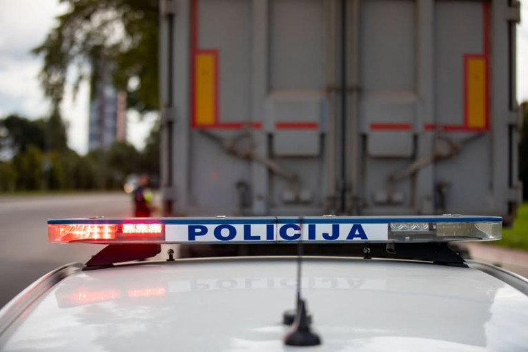 Kelių policijos pareigūnai uostamiestyje vėl tikrino krovininių automobilių eismą, nustatyta ir neblaivių vairuotojų