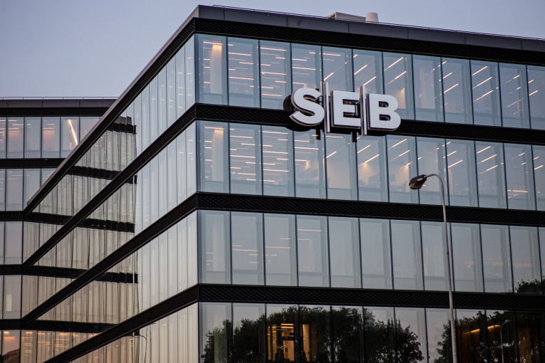 SEB bankas skolina 3,8 mln. eurų apšvietimo tinklo plėtrai Klaipėdos rajone