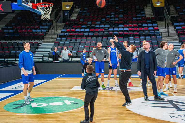 Švyturio arena atveria duris ir kviečia žaisti krepšinį
