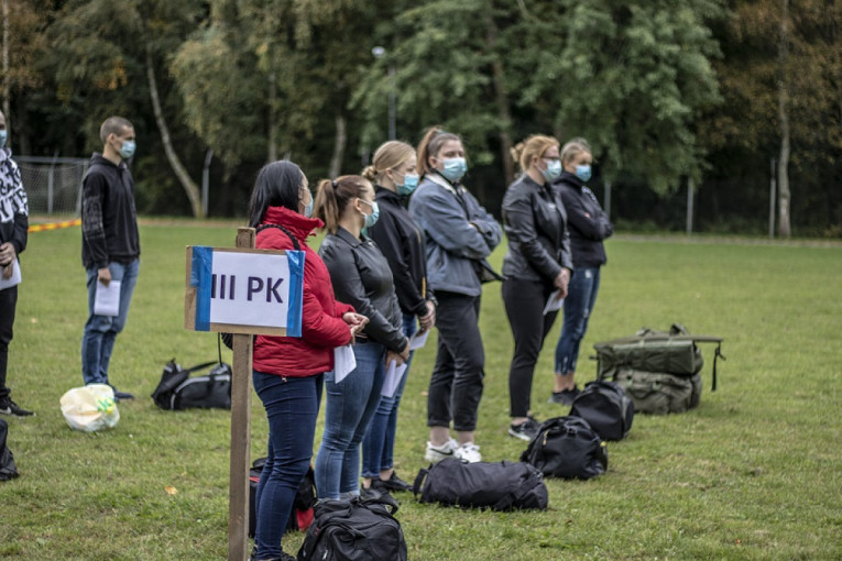 Butigeidžio dragūnų batalione tarp tarnybą pradedančių karių – net 22 merginos