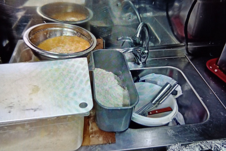 Vienoje judriausių Palangos gatvių VMVT sustabdė kavinės veiklą