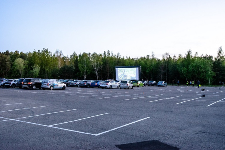 Pajūryje – nemokamas kino vakaras po atviru dangumi: filmą žiūrovai stebės iš automobilių