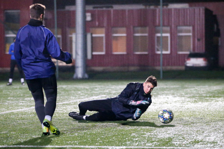 Prasidėjo bendras „Neptūno“ ir „KFA“ akademijos jaunimo futbolo projektas Next level Klaipėda