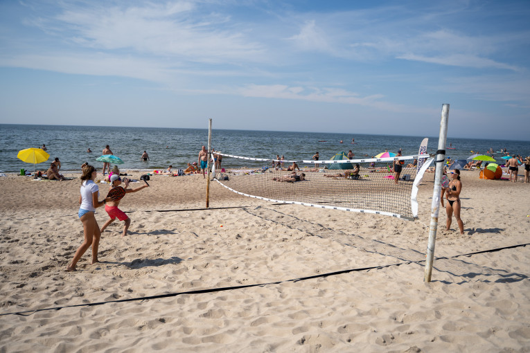 Klaipėda: Kišeninis paplūdimio tinklinio, vėjo spotų ir bėgimų saulėtekio vadovas