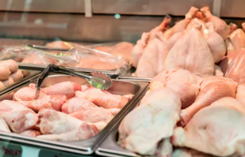 Maisto ir veterinarijos tarnyba rinkoje rado 6,2 tonos vartoti netinkamos paukštienos