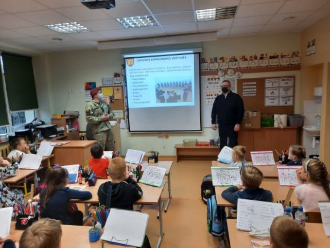 Klaipėdos rajono pirmokams – edukacijos apie Lietuvos kariuomenę ir mobilizaciją