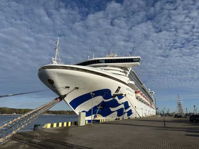 „Sapphire Princess“ pirmą kartą atplaukė į Klaipėdos uostą: atvyko daugiau nei 2,6 tūkst. keliautojų