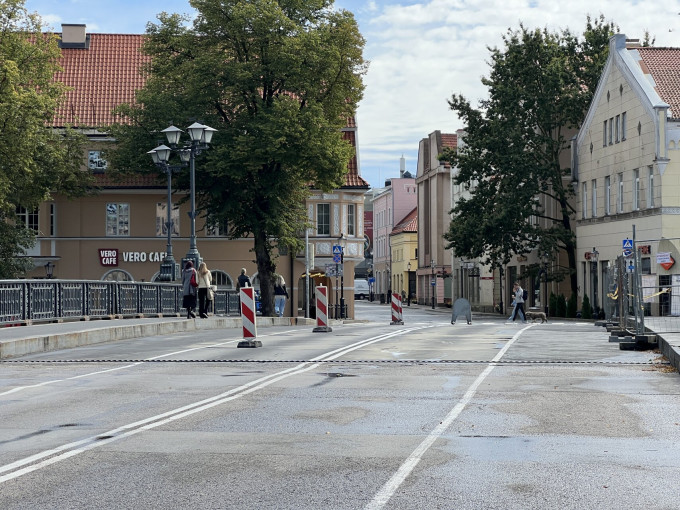 Savaitgalį atliktas Biržos tilto pakėlimo patikrinimas