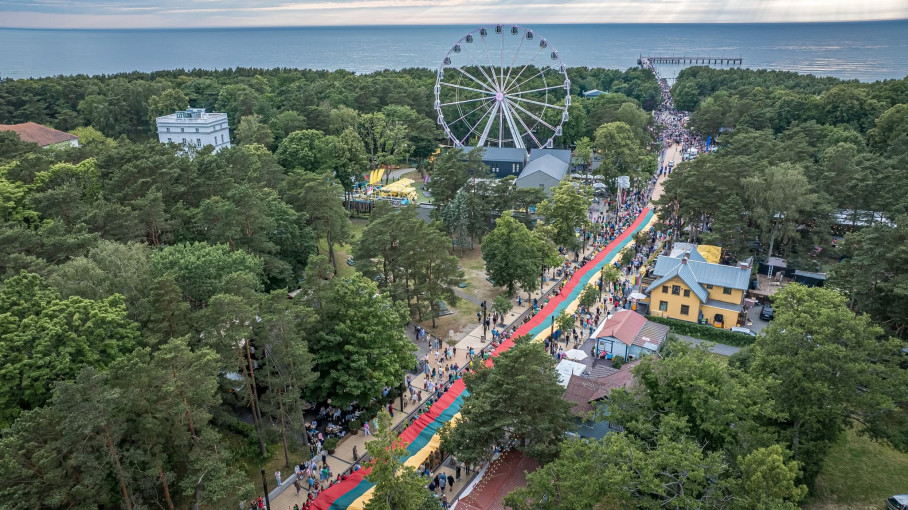 Palanga kviečia kartu nešti didžiąją Trispalvę: