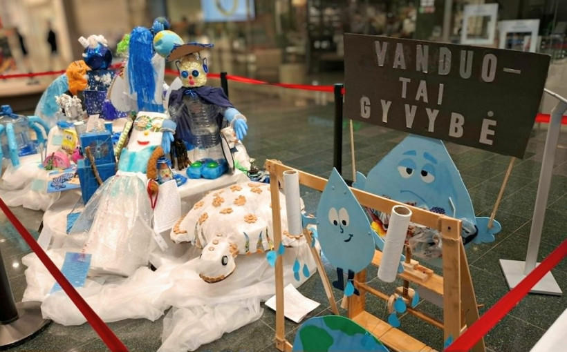Jaunieji klaipėdiečiai priminė apie tvarumą: sukūrė išskirtinius vandens herojus