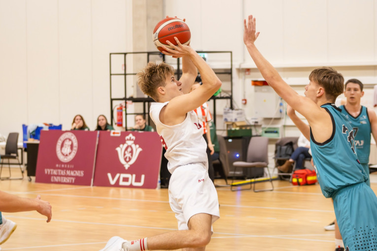 LSKL čempionate – rungtynės NBA stiliumi, sezono rekordas ir namuose kovojusių komandų pergalės