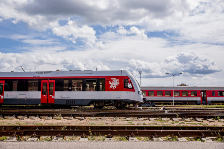 Nuo pirmadienio daugiau traukinių kursuos maršrutais Vilnius–Klaipėda–Vilnius